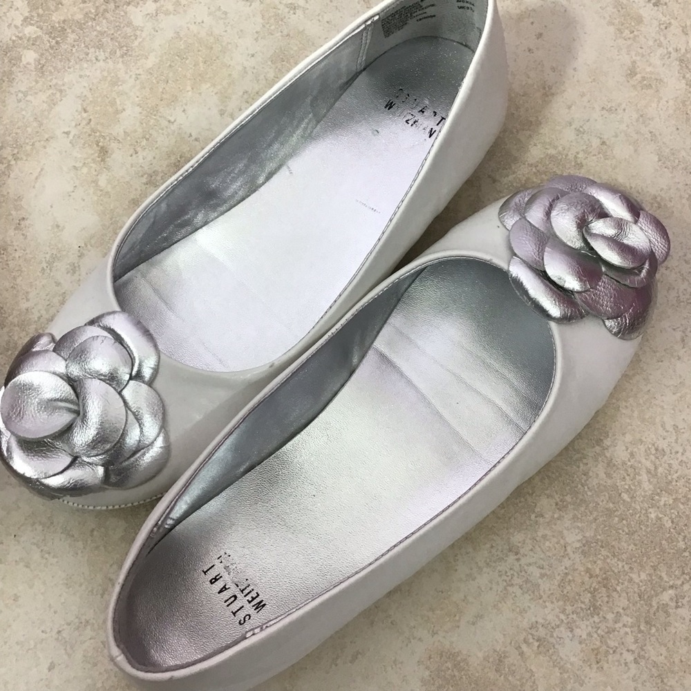 Stuart Weitzman Rosebud ballet flats girls size 4 . NWOT.
